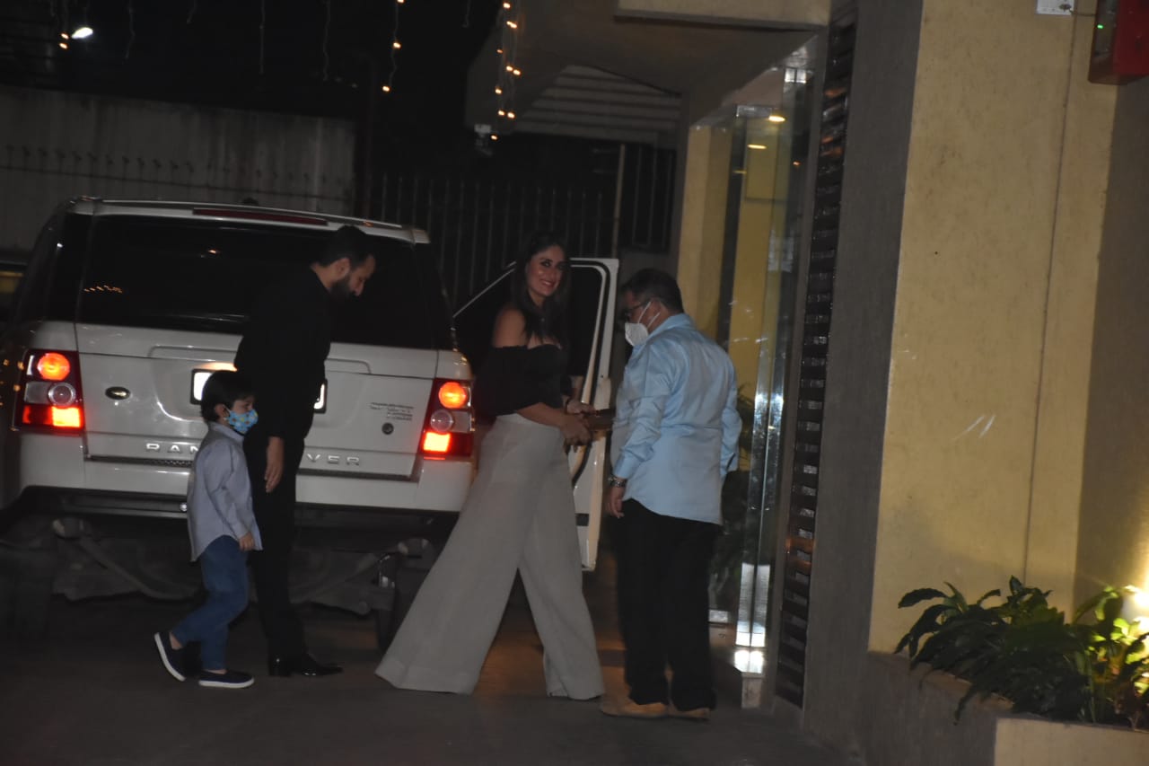 The trio at Karisma Kapoor's house. The trio at Karisma Kapoor's house.