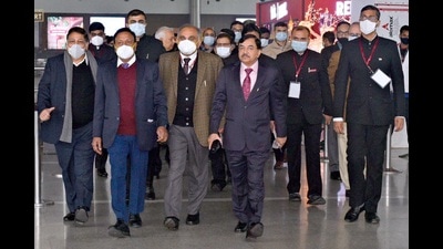Election Commission team arrived in Lucknow on Tuesday for a three-day visit to review arrangements for the upcoming Uttar Pradesh Assembly elections. (HT Photo) Election Commission team arrived in Lucknow on Tuesday for a three-day visit to review arrangements for the upcoming Uttar Pradesh Assembly elections. (HT Photo)