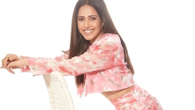 Completing her attire with a pair of nude pink heels, Nushrratt amplified the glam quotient with a dab of nude pink lipstick, rosy blushed and highlighted cheeks, mascara-laden eyelashes and filled-in eyebrows. (Instagram/nushrrattbharuccha) Completing her attire with a pair of nude pink heels, Nushrratt amplified the glam quotient with a dab of nude pink lipstick, rosy blushed and highlighted cheeks, mascara-laden eyelashes and filled-in eyebrows. (Instagram/nushrrattbharuccha)