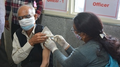 After the minimum time period of 39 weeks from having had the second covid vaccine shot, people will be eligible to register for the precaution dose. This was stated by the CoWin platform Head RS Sharma. (Hindustan Times) After the minimum time period of 39 weeks from having had the second covid vaccine shot, people will be eligible to register for the precaution dose. This was stated by the CoWin platform Head RS Sharma. (Hindustan Times)
