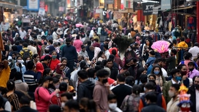 From going out for shopping to thronging eateries, organising picnics and parties, Delhiites did an overdose of everything in 2021, which they had missed out in 2020 due to the Covid situation. (Photo: Sanjeev Verma/HT) From going out for shopping to thronging eateries, organising picnics and parties, Delhiites did an overdose of everything in 2021, which they had missed out in 2020 due to the Covid situation. (Photo: Sanjeev Verma/HT)