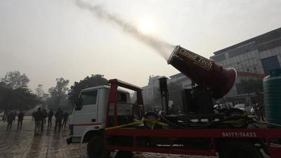 Maharashtra to replicate Delhi model to fight air pollution (HT) Maharashtra to replicate Delhi model to fight air pollution (HT)