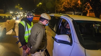 Night curfew was imposed in Delhi from Monday; yellow alert has been issued on Tuesday. Night curfew was imposed in Delhi from Monday; yellow alert has been issued on Tuesday.