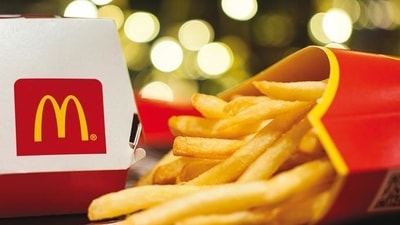 McDonald’s Holdings Co. Japan said Dec. 21 that it would only offer small sizes of french fries after flooding at a Vancouver port and the Covid-19 pandemic cut off key supplies for the staple menu item. McDonald’s Holdings Co. Japan said Dec. 21 that it would only offer small sizes of french fries after flooding at a Vancouver port and the Covid-19 pandemic cut off key supplies for the staple menu item.