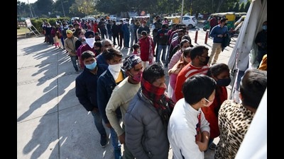 Residents queue up in large numbers outside the vaccination centre at Sukhna Lake in Chandigarh on Wednesday. (Ravi Kumar/HT) Residents queue up in large numbers outside the vaccination centre at Sukhna Lake in Chandigarh on Wednesday. (Ravi Kumar/HT)