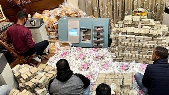 Income Tax department unearthed crores of money in cash in a tax raid at businessman Piyush Jain’s residence, in Kanpur, on December 24.&nbsp;