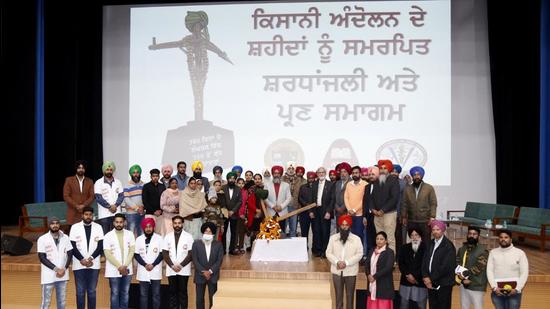 Former PAU vice-chancellor Manjit Singh Kang said the farmers’ protest brought the farmers of Punjab and Haryana together under one roof; while GADVASU vice-chancellor Inderjeet Singh said that the farmers’ protest was non-violent and it is important to lend support to their families with faith that the entire society stands by them. (HT Photo)