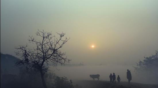 Delhi recorded extreme weather during 2021, when each month a new weather record was set with city witnessing sizzling heat as well as a bumper monsoon. (Raj K Raj/HT Photo) Delhi recorded extreme weather during 2021, when each month a new weather record was set with city witnessing sizzling heat as well as a bumper monsoon. (Raj K Raj/HT Photo)