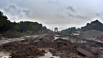 Redevelopment work at the Central Vista avenue in the heart of Delhi picked up steam this year. The project aims to revamp and modernize iconic structures in central Delhi, as well as give the country a new Parliament. The new building is also likely to be ready before the winter session of Parliament in 2022. In fact, the Republic Day parade on January 26, 2022, will take place on the revamped avenue. (Ajay Aggarwal / HT Photo) Redevelopment work at the Central Vista avenue in the heart of Delhi picked up steam this year. The project aims to revamp and modernize iconic structures in central Delhi, as well as give the country a new Parliament. The new building is also likely to be ready before the winter session of Parliament in 2022. In fact, the Republic Day parade on January 26, 2022, will take place on the revamped avenue. (Ajay Aggarwal / HT Photo)