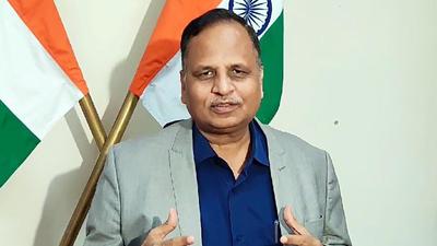 Delhi health minister Satyendar Jain speaks to the media about the arrangements made in view of Omicron cases. (ANI) Delhi health minister Satyendar Jain speaks to the media about the arrangements made in view of Omicron cases. (ANI)