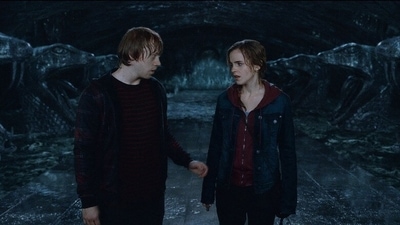 Emma Watson and Rupert Grint kissed in Harry Potter and the Deathly Hallows: Part II. Emma Watson and Rupert Grint kissed in Harry Potter and the Deathly Hallows: Part II.