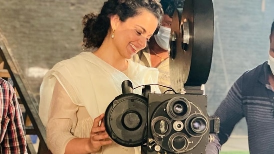 Kangana Ranaut with late director Bimal Roy's vintage camera on the sets of Tiku Weds Sheru.