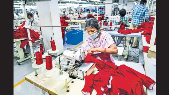 From January 1, GST has been hiked from 5% to 12% on fabrics, ready-made garments and footwear costing up to of ₹1,000. (Representative image)