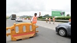 The State Highway Traffic penalised 2,55,920 motorists for different violations on the Mumbai-Pune Expressway in Raigad district. (BACHCHAN KUMAR/HT PHOTO) The State Highway Traffic penalised 2,55,920 motorists for different violations on the Mumbai-Pune Expressway in Raigad district. (BACHCHAN KUMAR/HT PHOTO)