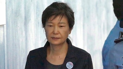 Park's release comes as her old party, the main opposition conservative People Power Party, and Moon's Democratic Party are in a tight presidential race. (AP)