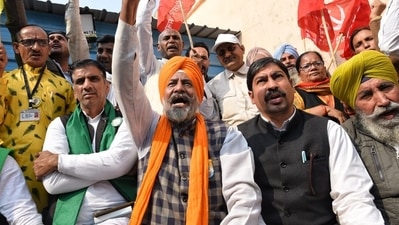 "The new draft proposal received from the government will be discussed in the meeting of Samyukt Kisan Morcha (SKM) today. Accordingly, the SKM will take a decision (regarding withdrawing the agitation)," said Ashok Dhawale, a member of SKM's five-member committee. (HT Photo/Sanchit Khanna)