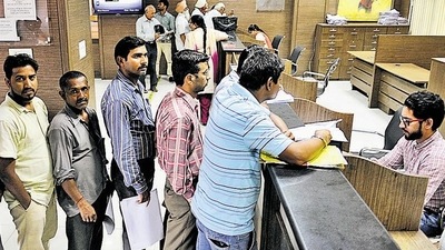 India has 7.4 crore-odd tax-payers. By 3pm today, 5.62 crore returns had been filed in total. (HT file) India has 7.4 crore-odd tax-payers. By 3pm today, 5.62 crore returns had been filed in total. (HT file)