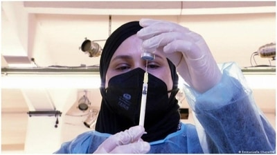 In Germany, tougher rules aimed at restricting the spread of the coronavirus come into effect ahead of New Year celebrations (Emmanuelle Chaze/DW ) In Germany, tougher rules aimed at restricting the spread of the coronavirus come into effect ahead of New Year celebrations (Emmanuelle Chaze/DW )