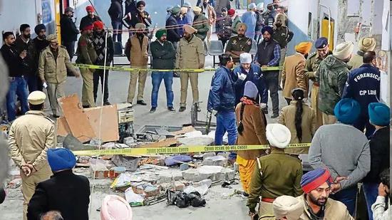 The Khanna police suspended a woman cop, who was in relationship with Ludhiana district court complex bomb blast accused Gagandeep Singh.