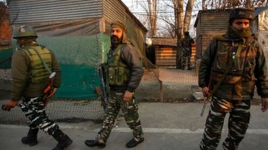 Soldiers guard a checkpoint at Srinagar in Kashmir on Thursday. (AP) Soldiers guard a checkpoint at Srinagar in Kashmir on Thursday. (AP)