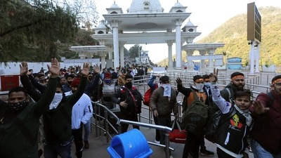 The yatra which was suspended for a short while following the stampede has now resumed. (ANI) The yatra which was suspended for a short while following the stampede has now resumed. (ANI)
