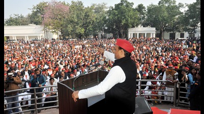 Samajwadi Party president Akhilesh Yadav addresses party workers on New Year's day, at party headquarters, in Lucknow on Saturday. (Pawan Kumar) Samajwadi Party president Akhilesh Yadav addresses party workers on New Year's day, at party headquarters, in Lucknow on Saturday. (Pawan Kumar)