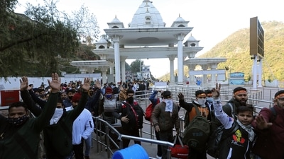 Prime Minister Narendra Modi Devotees tweeted his condolences to the family of the devotees who died in the Vaishno Devi stampede, saying he was “extremely saddened” by the accident. Prime Minister Narendra Modi Devotees tweeted his condolences to the family of the devotees who died in the Vaishno Devi stampede, saying he was “extremely saddened” by the accident. 