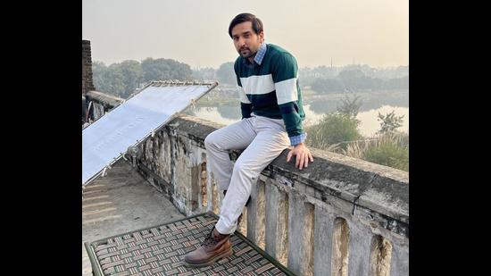 After OTT series Love J Action actor Puru Chibber is shooting his next TV show Sab Satrangi in Lucknow. After OTT series Love J Action actor Puru Chibber is shooting his next TV show Sab Satrangi in Lucknow.
