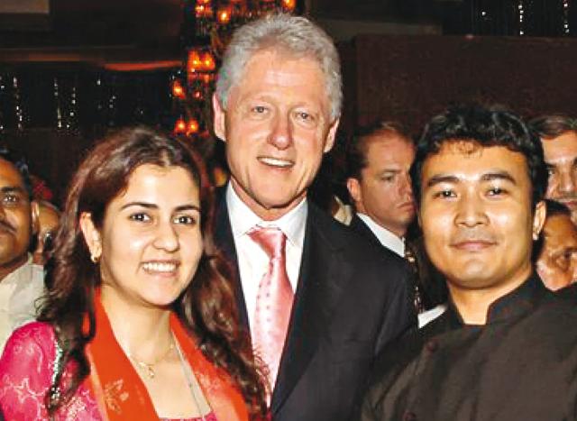 With Bill Clinton and the GM of the event company, Sukhmani Singh Sareen, at the then chief minister’s residence in Lucknow in 2005 With Bill Clinton and the GM of the event company, Sukhmani Singh Sareen, at the then chief minister’s residence in Lucknow in 2005