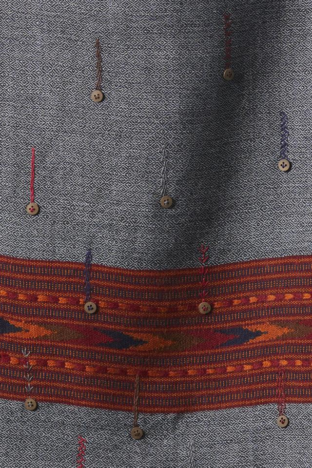 The scarves from Niiya have a rustic feel to them and are available in intricate patterns and colour variants The scarves from Niiya have a rustic feel to them and are available in intricate patterns and colour variants