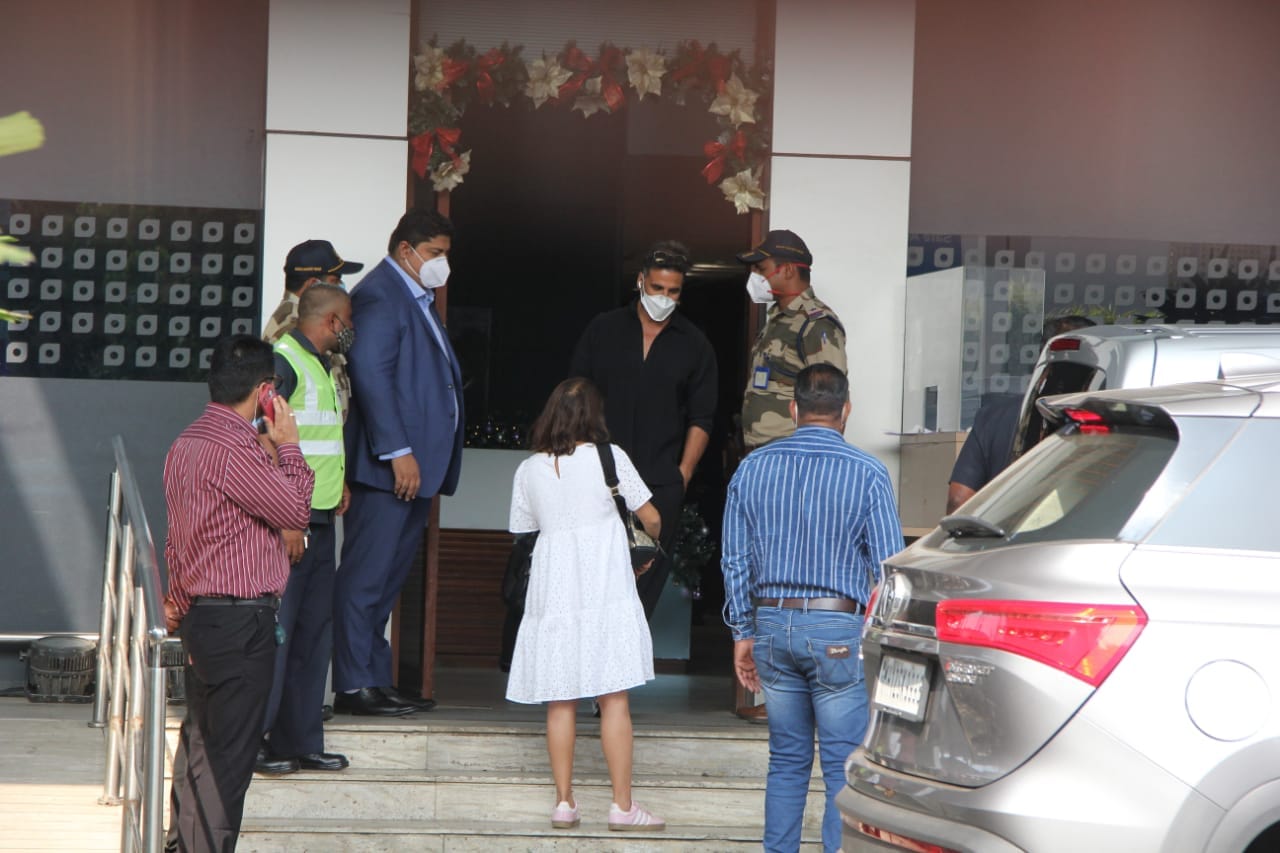 Akshay Kumar at Kalina airport in Mumbai. (Varinder Chawla) Akshay Kumar at Kalina airport in Mumbai. (Varinder Chawla)