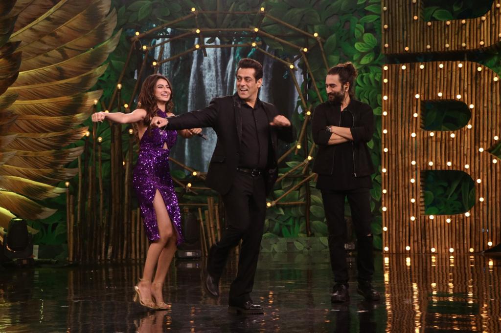 Salman Khan dances with Palak Tiwari.(COLORS) Salman Khan dances with Palak Tiwari.(COLORS)