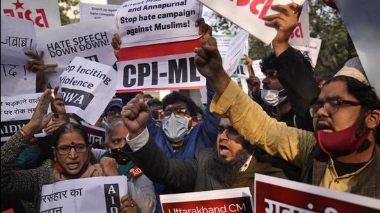 Haridwar hate speeches: Activists of various left organizations shout slogans during a protest against hate speeches at the Dharma Sansad event in Uttarakhand’s Haridwar where some Hindu seers leaders made communally sensitive speeches (AP)