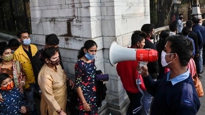 West Bengal reported 2,590 new Covid-19 cases in the last 24 hours, taking the total number of active cases in the state to 13,300, as per the data provided by the Ministry of Health and Family Welfare. (AP) West Bengal reported 2,590 new Covid-19 cases in the last 24 hours, taking the total number of active cases in the state to 13,300, as per the data provided by the Ministry of Health and Family Welfare. (AP)