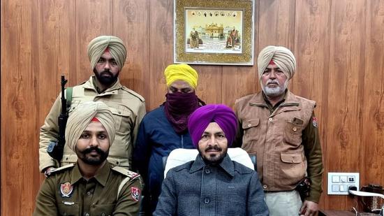 The drug peddling accused in custody of STF in Ludhiana on January 03, 2022. (HT PHOTO)
