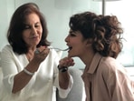 Jacqueline Fernandez with mom Kim Fernandez in a throwback photo.(Instagram) Jacqueline Fernandez with mom Kim Fernandez in a throwback photo.(Instagram)
