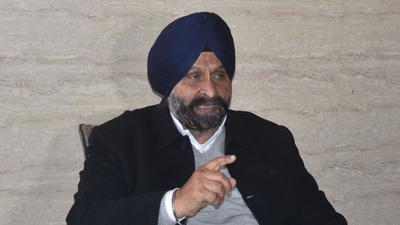 SAD leader Maheshinder Singh Grewal addressing media officials in Ludhiana on Tuesday. (Harsimar Pal Singh/HT) SAD leader Maheshinder Singh Grewal addressing media officials in Ludhiana on Tuesday. (Harsimar Pal Singh/HT)