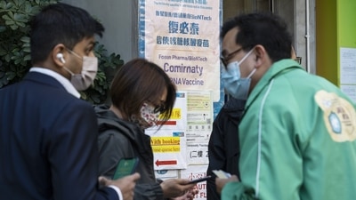 The latest case involves a 42-year-old man who works in the North Point neighborhood and has no established links to international travel, said Albert Au, an official at the Centre for Health Protection in Hong Kong. (Bloomberg) The latest case involves a 42-year-old man who works in the North Point neighborhood and has no established links to international travel, said Albert Au, an official at the Centre for Health Protection in Hong Kong. (Bloomberg)