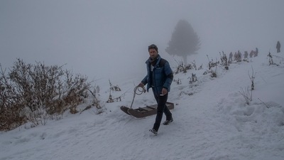 "Snowfall is very good. In the last weeks, there was a lot of dryness. After the snowfall, a lot of tourists will come. After the snowfall, the beauty of Kashmir will be enhanced even more," said another resident. (AP)