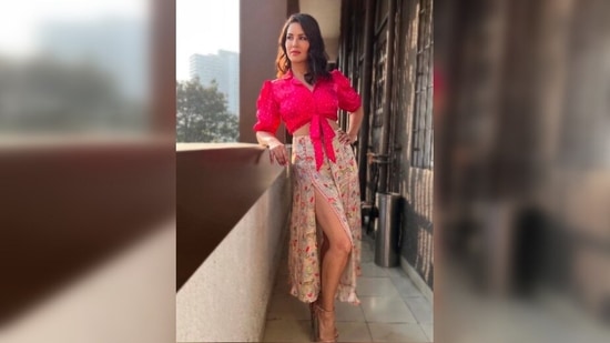 Sunny Leone chose her outfit from the shelves of The Boozy Button clothing line. (Instagram/@sunnyleone)