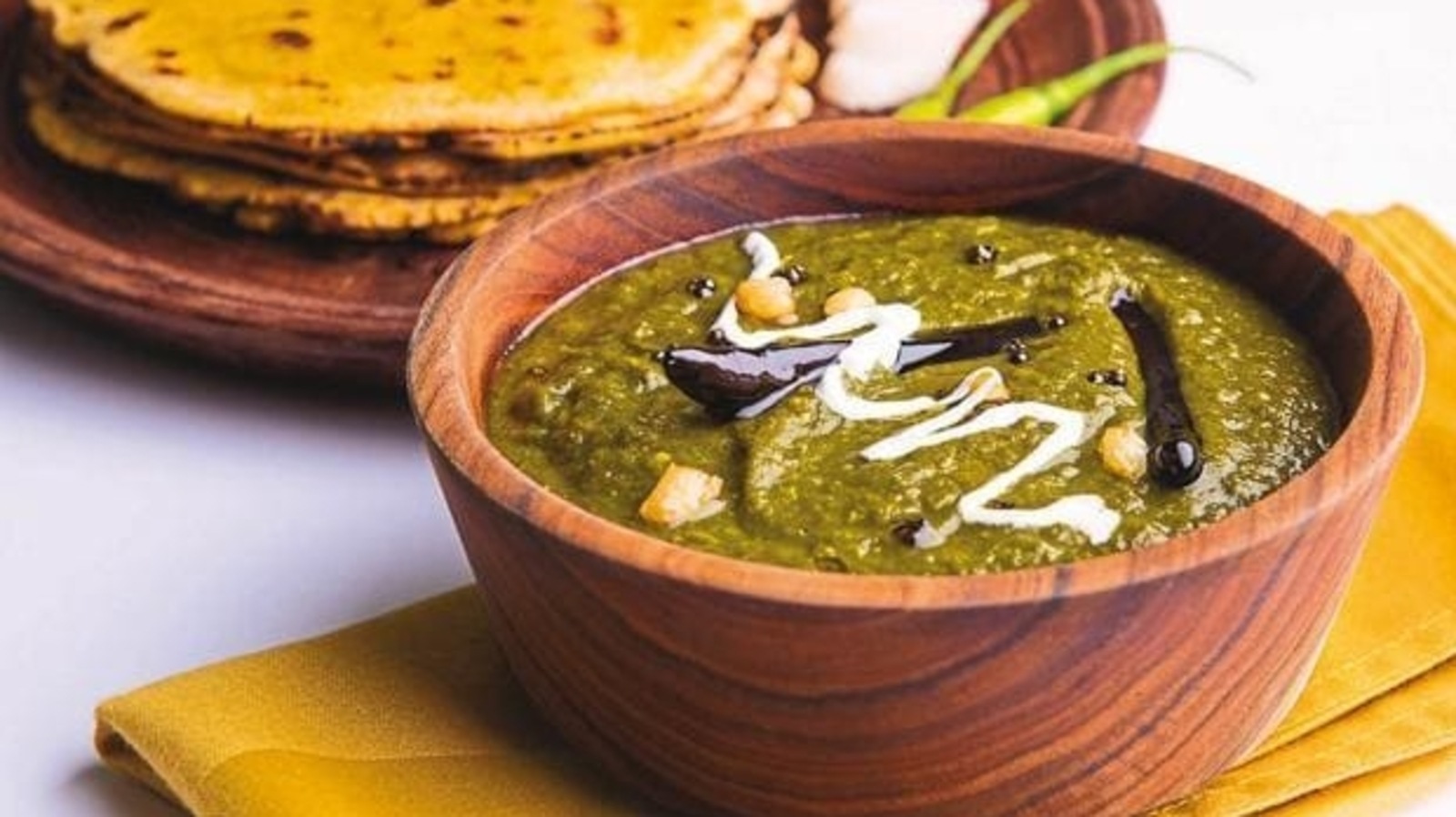 add-sarson-ka-saag-to-your-winter-diet-for-these-amazing-benefits