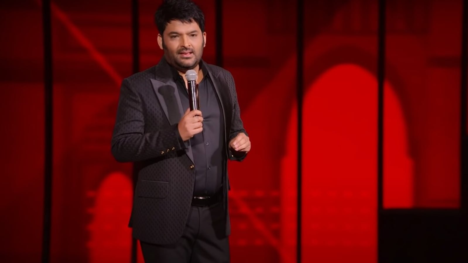 Kapil speaks about his drunk tweets in clip from Netflix special, Ranveer reacts