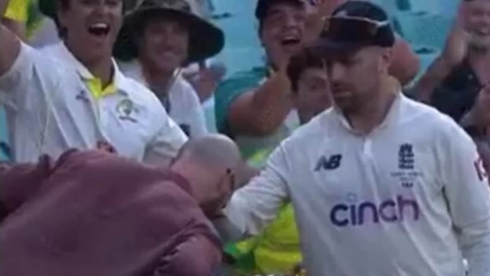 Ashes: Jack Leach obliges to bizarre request by fan, crowd loves England spinner's gesture - WATCH