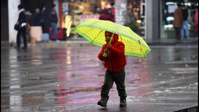 The maximum temperature went further down to 15.2°C in Chandigarh on Wednesday, five degrees below normal. (Ravi Kumar/HT) The maximum temperature went further down to 15.2°C in Chandigarh on Wednesday, five degrees below normal. (Ravi Kumar/HT)