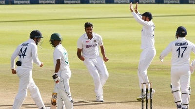 Cricket - Second Test - South Africa v India - Imperial Wanderers Stadium, Johannesburg, South Africa - January 5, 2022 India's Ravichandran Ashwin celebrates after taking the wicket of South Africa's Keegan Petersen REUTERS/Rogan Ward (REUTERS)