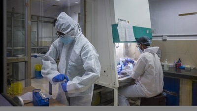 Most cases of Omicron variant have resulted in home isolation so far. (Bloomberg) Most cases of Omicron variant have resulted in home isolation so far. (Bloomberg)