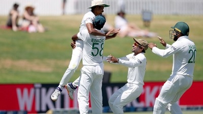 Bangladesh's Taijul Islam, top left, celebrates catching Blackcaps Trent Boult with team mates during play on day five of the first cricket test between Bangladesh and New Zealand at Bay Oval in Mount Maunganui, New Zealand. (AP) Bangladesh's Taijul Islam, top left, celebrates catching Blackcaps Trent Boult with team mates during play on day five of the first cricket test between Bangladesh and New Zealand at Bay Oval in Mount Maunganui, New Zealand. (AP)