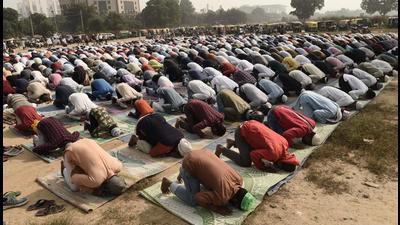 Some right-wing outfits have been protesting against the offering of namaz in the open since 2018. (HT archive) Some right-wing outfits have been protesting against the offering of namaz in the open since 2018. (HT archive)
