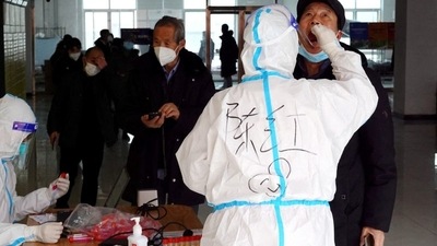 The Xi'an lockdown is the most sweeping in China since the similarly-sized Wuhan was sealed off. (via Reuters )