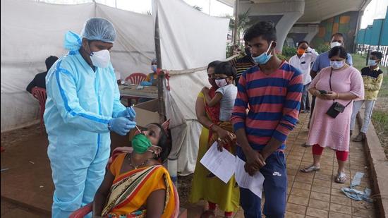 A Covid-19 testing centre in Mumbai. (HT Photo)